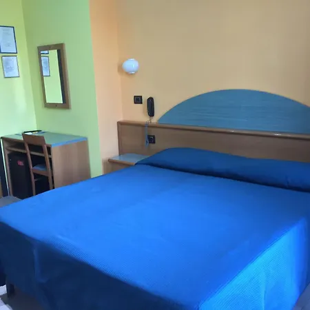Roma Hotel 3*
