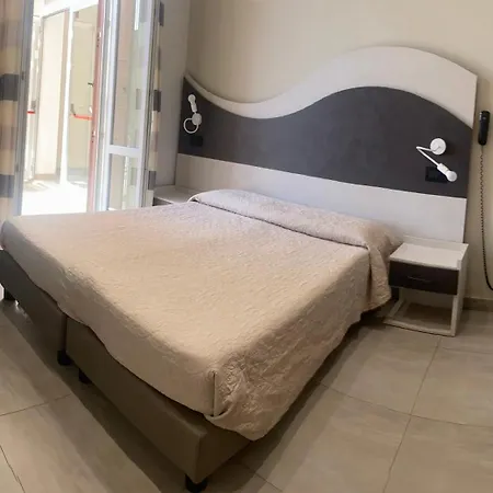 Roma فندق مارينا دي ماسا